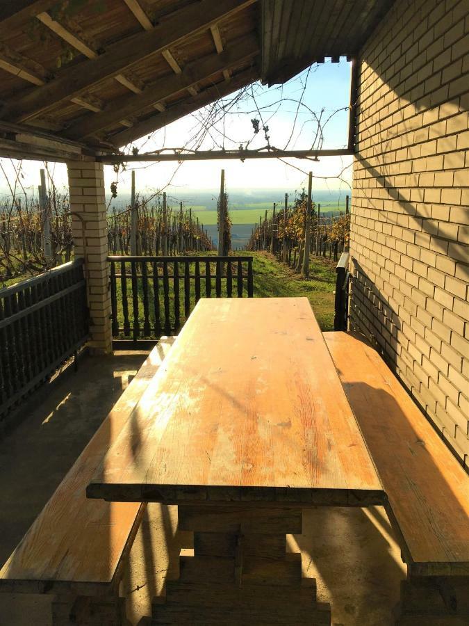 Pri Konjskem Pajdasu Lendava Buitenkant foto